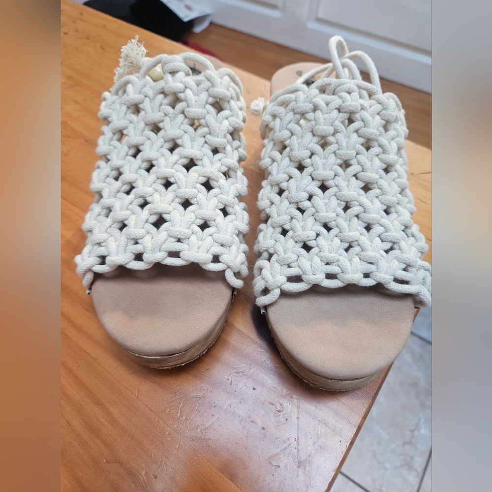 FREE PEOPLE Candy crochet clog w/lace up ankle - Picture 4 of 8